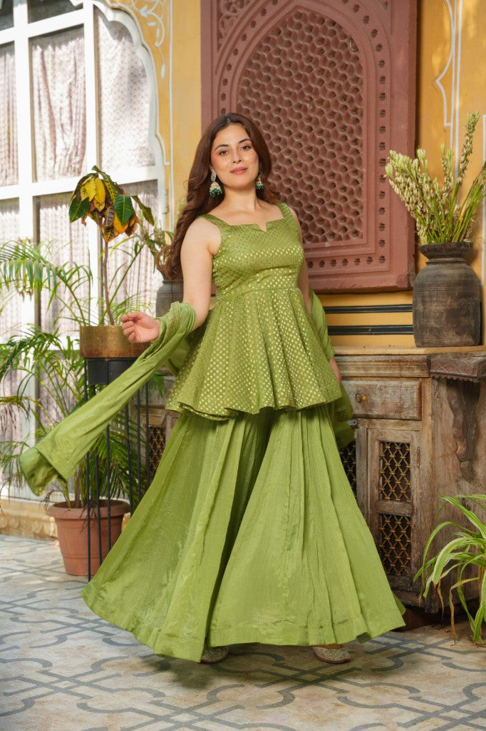 Noor mahal green set