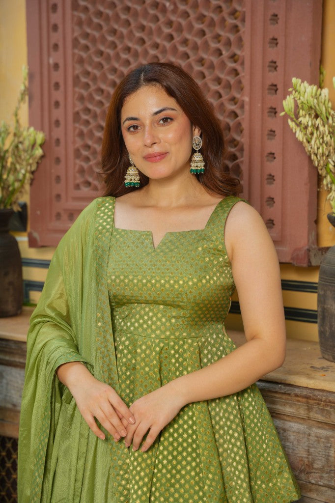 Noor mahal green set