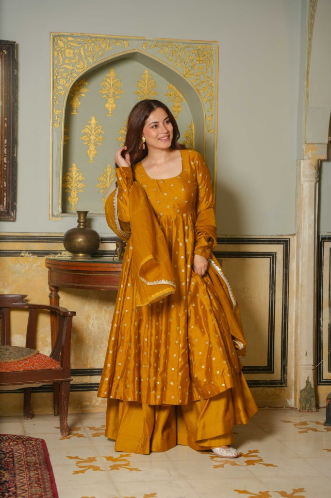 Meherbano sunshine suit set