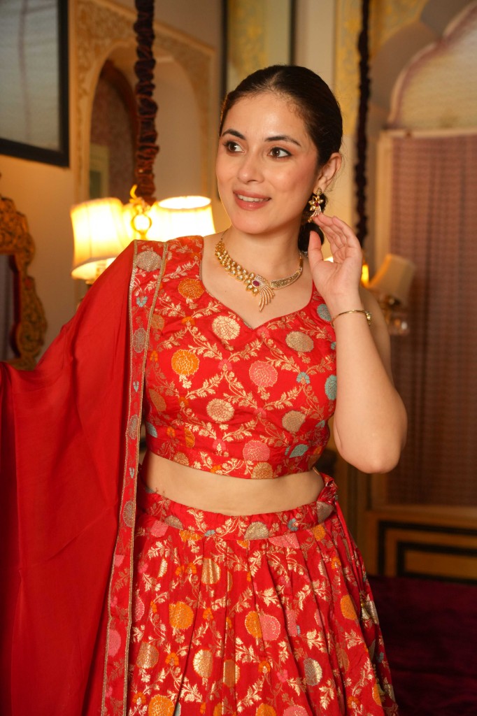 Roshni red lahenga